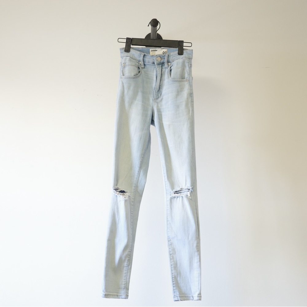 Garage Ultra High Rise Jegging Surf City Light Blue Distressed Knees Size US 00